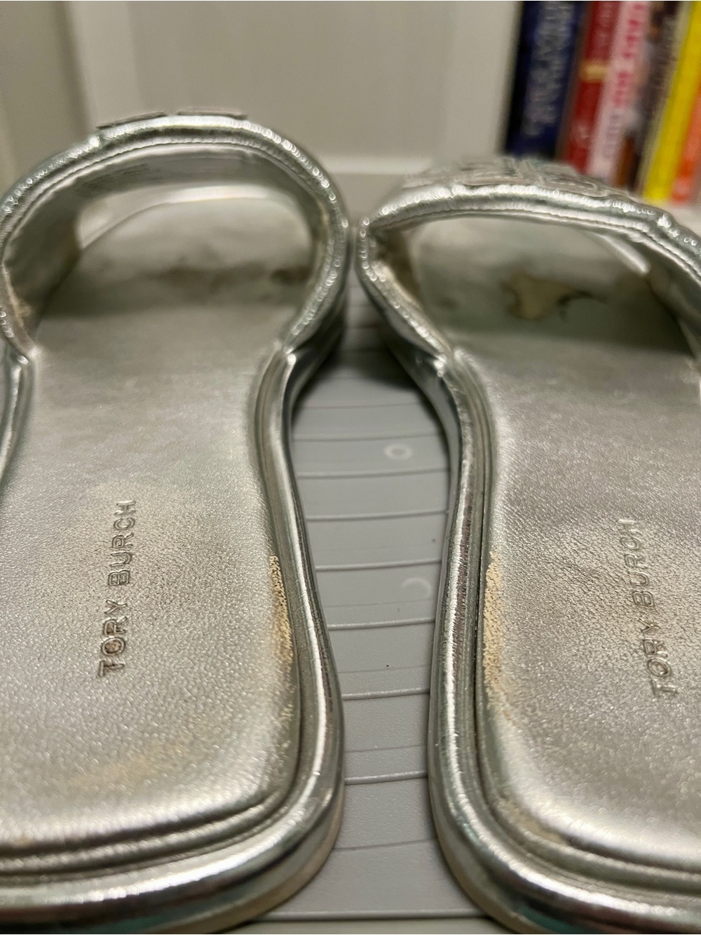 Tory Burch Double T Sport Slide Metallic Silver Leather Cushioned Sandals 8 - Picture 9 of 10